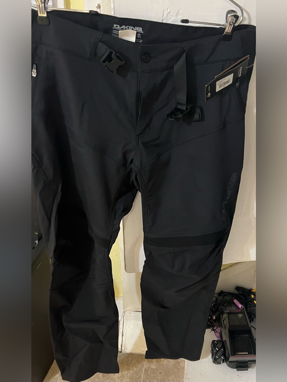 Dakine Black Thrillium Pants